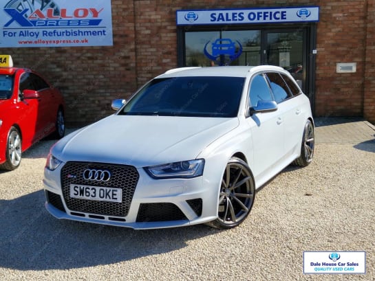 A 2014 AUDI RS4 AVANT 4.2 FSI V8 Estate 5dr Petrol S Tronic quattro Euro 5 (450 ps)