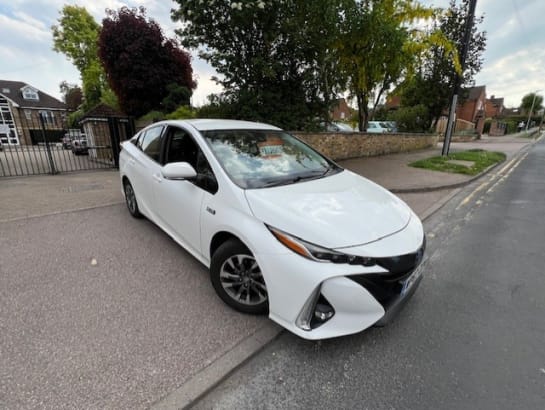 A 2018 TOYOTA PRIUS PHEV BUSINESS EDITION PLUS 5-Door