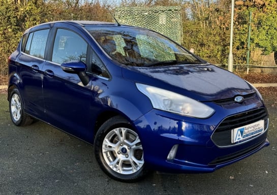 A null FORD B-MAX 1.0 ZETEC NAVIGATOR 125