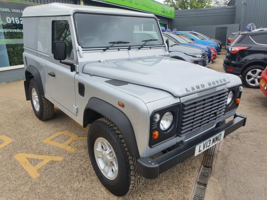 A 2013 LAND ROVER DEFENDER 90 TD HARD TOP