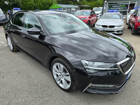 A null SKODA SUPERB 1.4 SE L IV DSG 5d 215 BHP IN BLACK WITH 50,000 MILES AND A FULL SERVICE HI