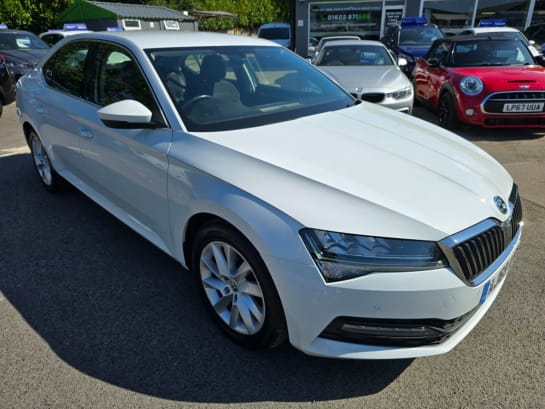 A null SKODA SUPERB 2.0 SE TDI 5d 148 BHP IN WHITE WITH 78,515 MILES AND A FULL SERVICE HISTORY