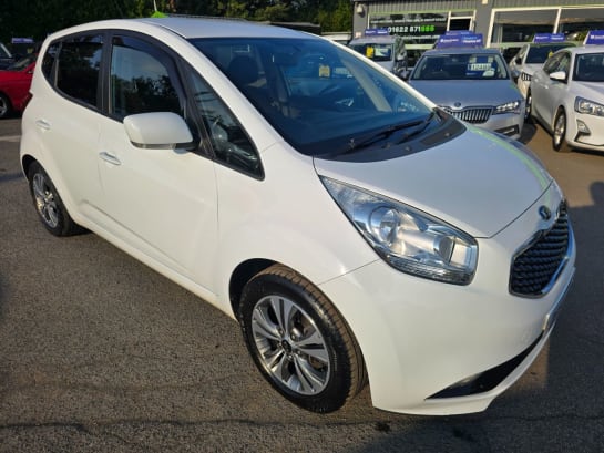 A null KIA VENGA 1.6 3 5d 124 BHP IN WHITE WITH 35,000 MILES AND A FULL SERVICE HISTORY, 3 O