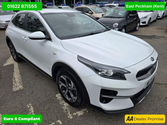 A null KIA XCEED 1.0 T-GDi 2 IN WHITE WITH 27,000 MILES AND A FULL SERVICE HISTORY, 1 OWNER