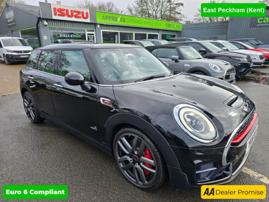 A null MINI CLUBMAN 2.0 JOHN COOPER WORKS ESTATE IN BLACK WITH 57,360 MILES AND A SERVICE HISTO