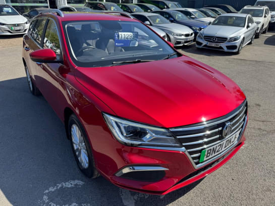 A null MG 1100 52.5kWh EXCLUSIVE ESTATE IN RED WITH 37,660 MILES AND A FULL SERVICE HISTOR