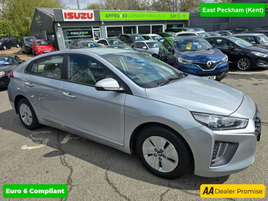 A null HYUNDAI IONIQ 1.6 h-GDi PREMIUM SE IN SILVER WITH 42,128 MILES AND A FULL SERVICE HISTORY