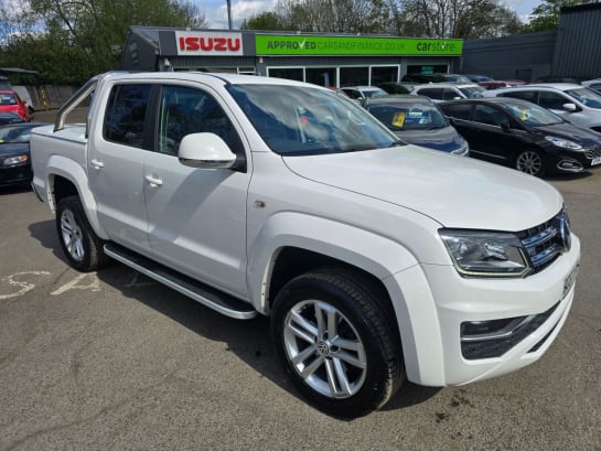 A null VOLKSWAGEN AMAROK 3.0 TDI V6 Highline White, 67,000 miles, 2 owners Euro 6 diesel 4x4 pick-up