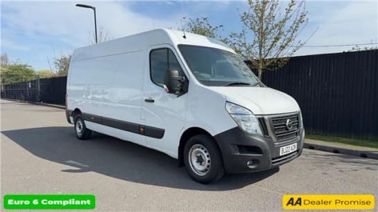 A null NISSAN INTERSTAR 2.3 dCi 35 TEKNA PANEL VAN L3 H2 WITH 29,900 MILES AND A FULL SERVICE HISTO