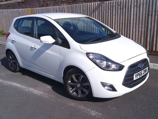 A null HYUNDAI IX20 1.4 Blue Drive SE Hatchback 5dr Petrol Manual Euro 6 (s/s) (90 ps) SERVICE