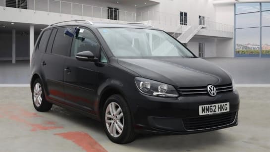 A null VOLKSWAGEN TOURAN 1.6 TDI SE MPV 5dr Diesel DSG Euro 5 (105 ps)