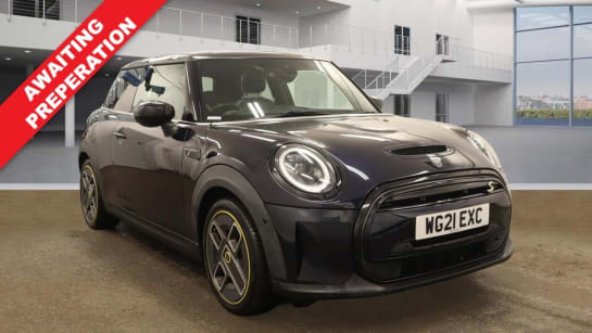 A null MINI ELECTRIC HATCH Cooper SE 32.6kWh Level 3 Hatchback 3dr Electric Auto (184 ps)