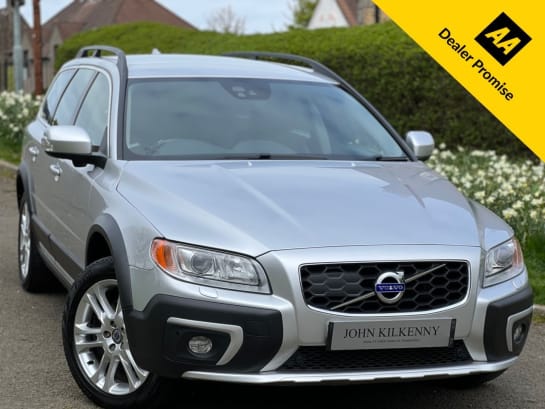 A 2013 VOLVO XC70 D5 SE LUX AWD