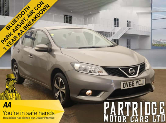 A null NISSAN PULSAR 1.2 DIG-T Acenta Hatchback 5dr Petrol Manual Euro 6 (s/s) (115 ps) BLUETOOT