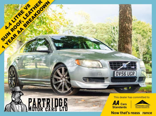 A 2006 VOLVO S80 4.4 V8 SE Lux Saloon 4dr Petrol Geartronic AWD (284 g/km, 310 bhp) 4.4 V8,