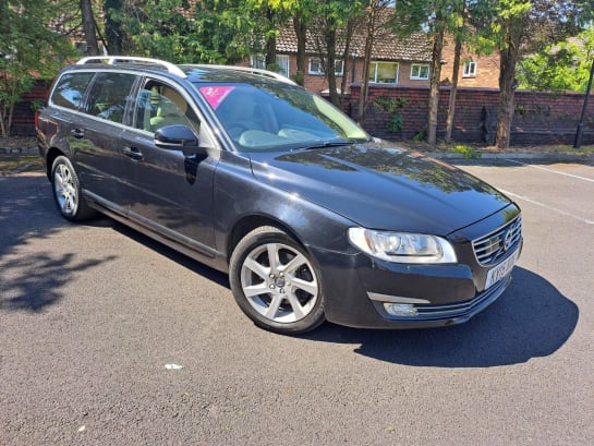 A 2015 VOLVO V70 D5 SE LUX