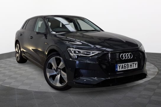 A null AUDI E-TRON 300kW 55 Quattro 95kWh Launch Edition 5dr Auto 403 BHP Award Winning 5 Star