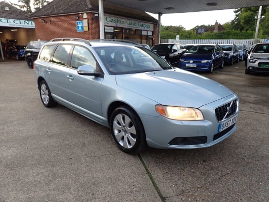 A null VOLVO V70 2.4 D5 SE Estate 5dr Diesel Geartronic Euro 4 (185 ps) CRUISE,AIR CON,TWO K