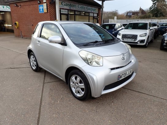 A null TOYOTA IQ 1.0 VVT-i Hatchback 3dr Petrol Multidrive Euro 4 (68 bhp) GREAT LITTLE CARS