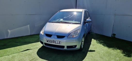 A 2007 MITSUBISHI COLT Colt Cz2 Di-d Amt