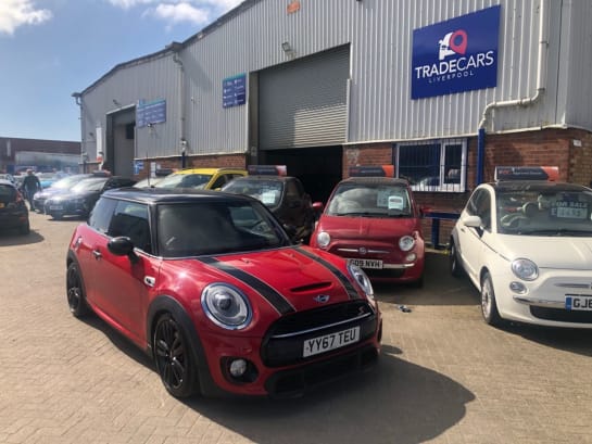 A null MINI HATCH COOPER 2.0 COOPER SD 3d 168 BHP APPLY ON OUR WEBSITE FOR FINANCE