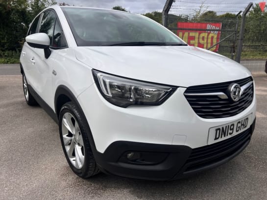 A null VAUXHALL CROSSLAND X 1.2 SE SUV 5dr Petrol Manual Euro 6 (83 ps) 5 service stamps, 17" Alloys, 2