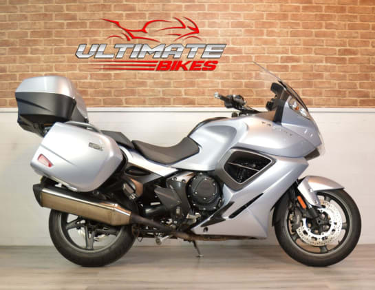A null TRIUMPH TROPHY 1200