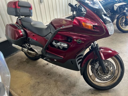 A null HONDA ST1100 PAN EUROPEAN