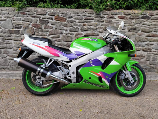 A null KAWASAKI ZXR 750