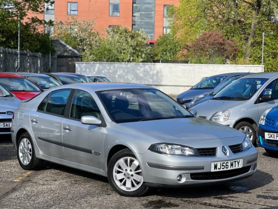 A 2006 RENAULT LAGUNA DYNAMIQUE NAV 16V