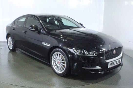 A null JAGUAR XE 2.0 D R-SPORT 4d 161 BHP