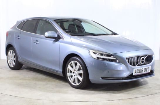 A null VOLVO V40 2.0 T3 Inscription Hatchback 5dr Petrol Manual Euro 6 (s/s) (152 ps)