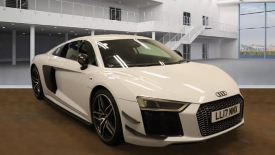 A null AUDI R8 5.2 FSI V10 Plus Coupe 2dr Petrol S Tronic quattro Euro 6 (s/s) (610 ps)