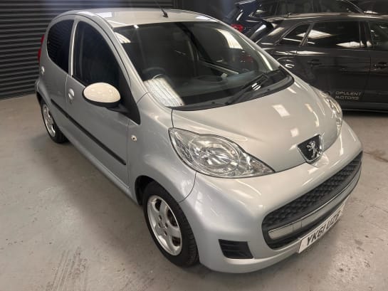 A 2011 PEUGEOT 107 1.0 12V Sportium Hatchback 5dr Petrol Manual Euro 5 (68 ps)