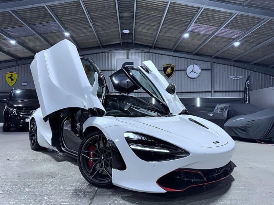 A 2019 MCLAREN 720S V8 SSG