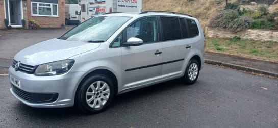 A null VOLKSWAGEN TOURAN 1.6 TDI S Euro 5 5dr