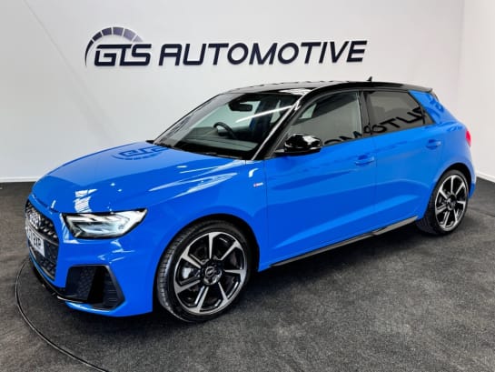 A null AUDI A1 SPORTBACK 1.0 TFSI S LINE BLACK EDITION FIVE DOOR 110 BHP + APPLE CAR PLAY + PARKING