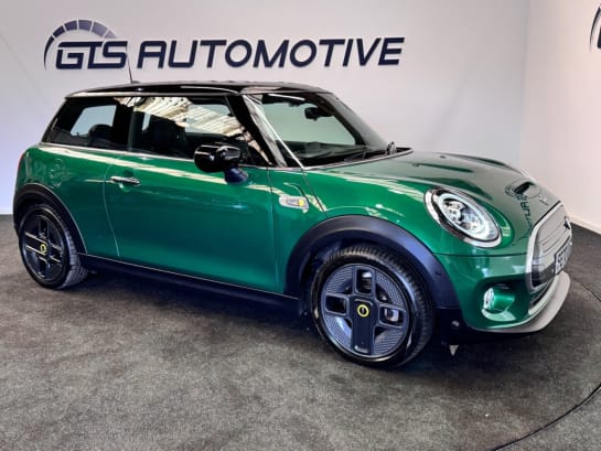 A null MINI ELECTRIC HATCH Cooper SE 32.6kWh LEVEL 3 ELECTRIC AUTO THREE DOOR 185 BHP + SAT NAV + LEAT