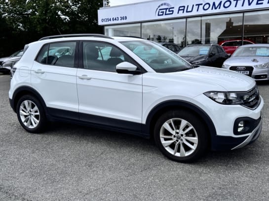 A null VOLKSWAGEN T-CROSS 1.0 TSI SE 95 BHP