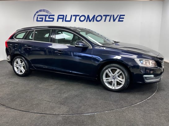 A null VOLVO V60 ESTATE 2.4 D5 TWIN ENGINE SE NAVIGATION PLUG-IN HYBRID AUTO AWD 4x4 230 BHP