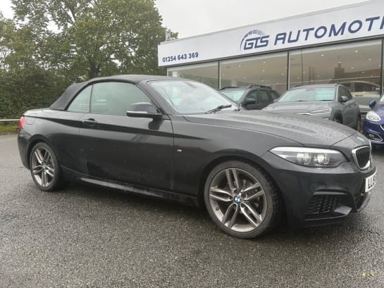 A null BMW 2 SERIES CONVERTIBLE 218i M-SPORT 135 BHP