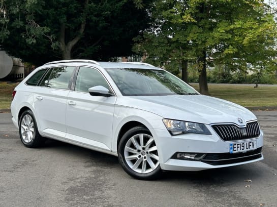 A 2019 SKODA SUPERB SE TSI DSG