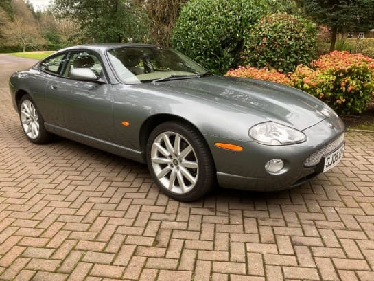 A 2005 JAGUAR XK8 4.2