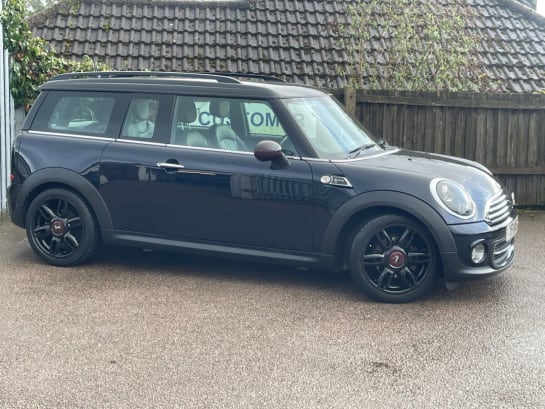 A null MINI CLUBMAN 1.6 Cooper Hampton Estate 5dr Petrol Steptronic Euro 5 (122 ps)