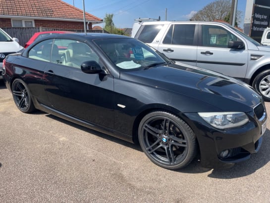 A null BMW 3 SERIES 2.0 320d M Sport Convertible 2dr Diesel Steptronic Euro 5 (184 ps)