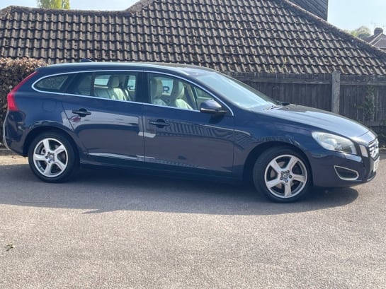 A null VOLVO V60 1.6D DRIVe SE Lux Estate 5dr Diesel Manual Euro 5 (s/s) (115 ps)
