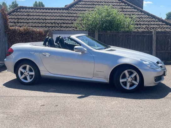 A null MERCEDES-BENZ SLK 1.8 SLK200K Convertible 2dr Petrol Tiptronic Euro 4 (184 ps)