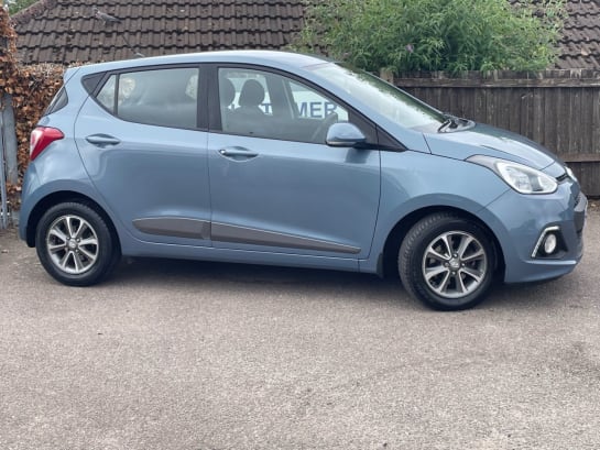 A null HYUNDAI I10 1.2 Premium Hatchback 5dr Petrol Auto Euro 5 (87 ps)