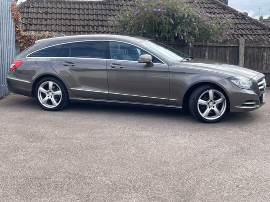 A null MERCEDES-BENZ CLS CLASS 3.0 CLS350 CDI V6 Shooting Brake 5dr Diesel G-Tronic+ Euro 5 (s/s) (265 ps)
