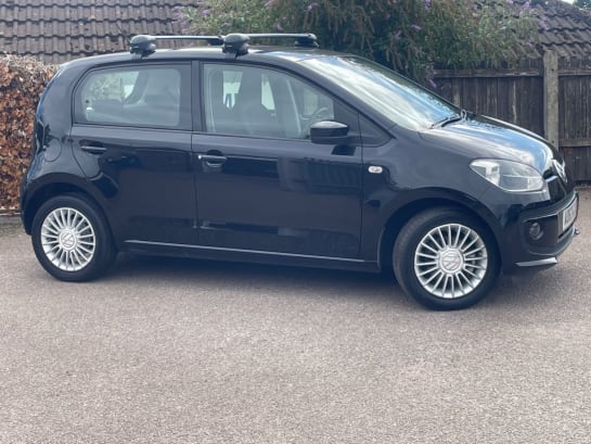 A null VOLKSWAGEN UP! 1.0 High UP